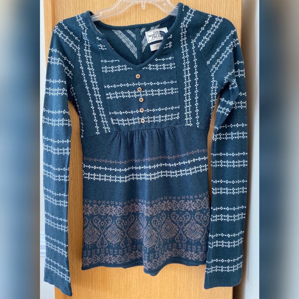 The North Face wool blend long sleeve shirt XS